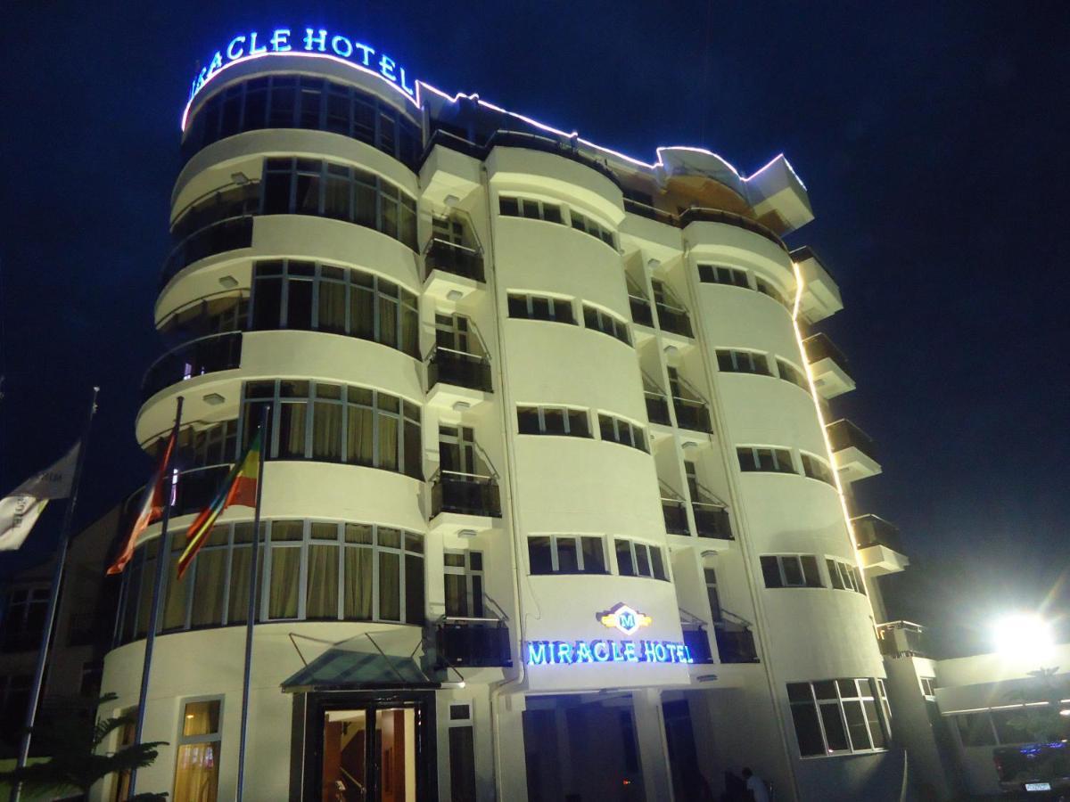 Miracle Hotel Адис Абеба Екстериор снимка