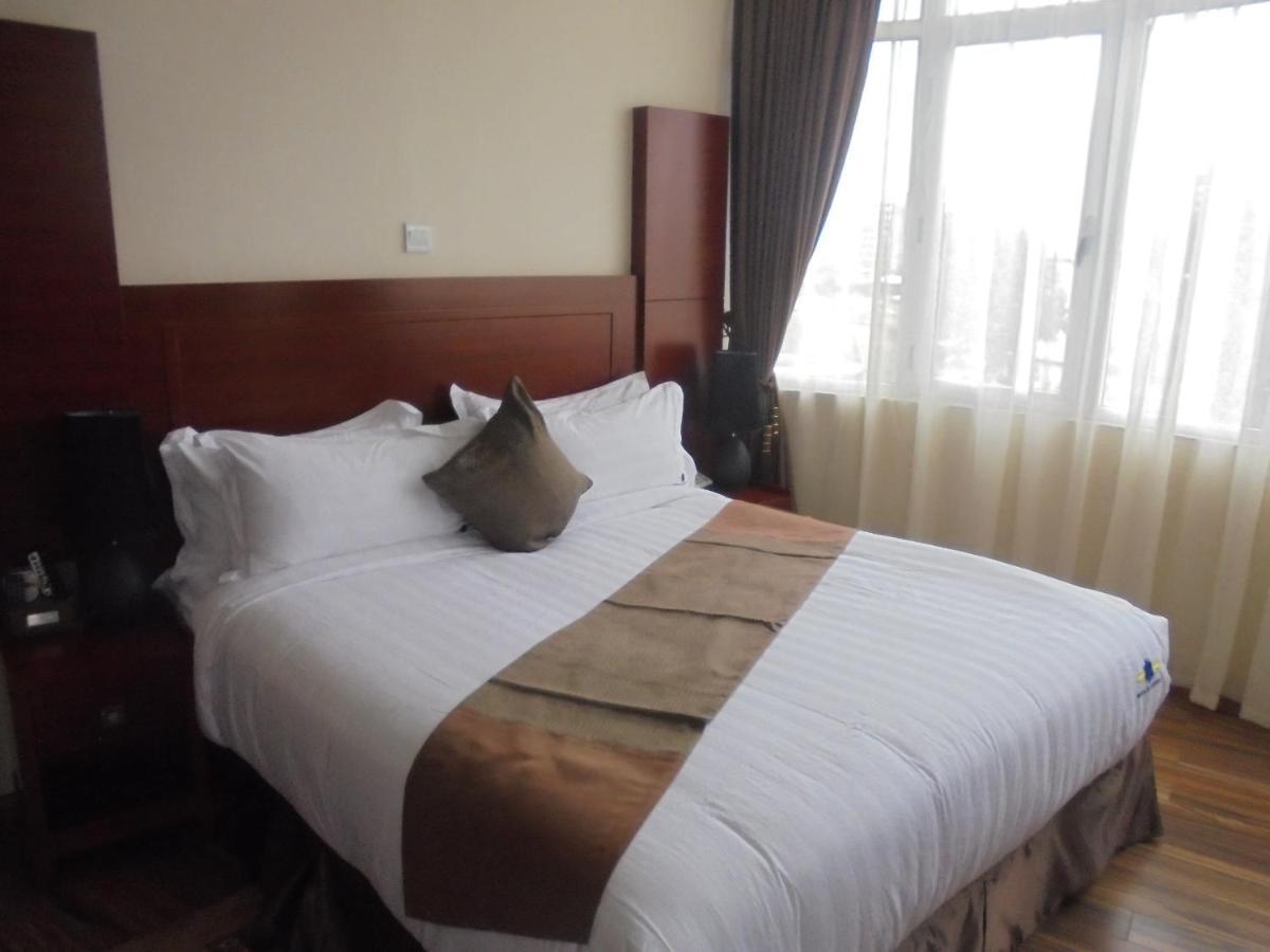 Miracle Hotel Адис Абеба Екстериор снимка