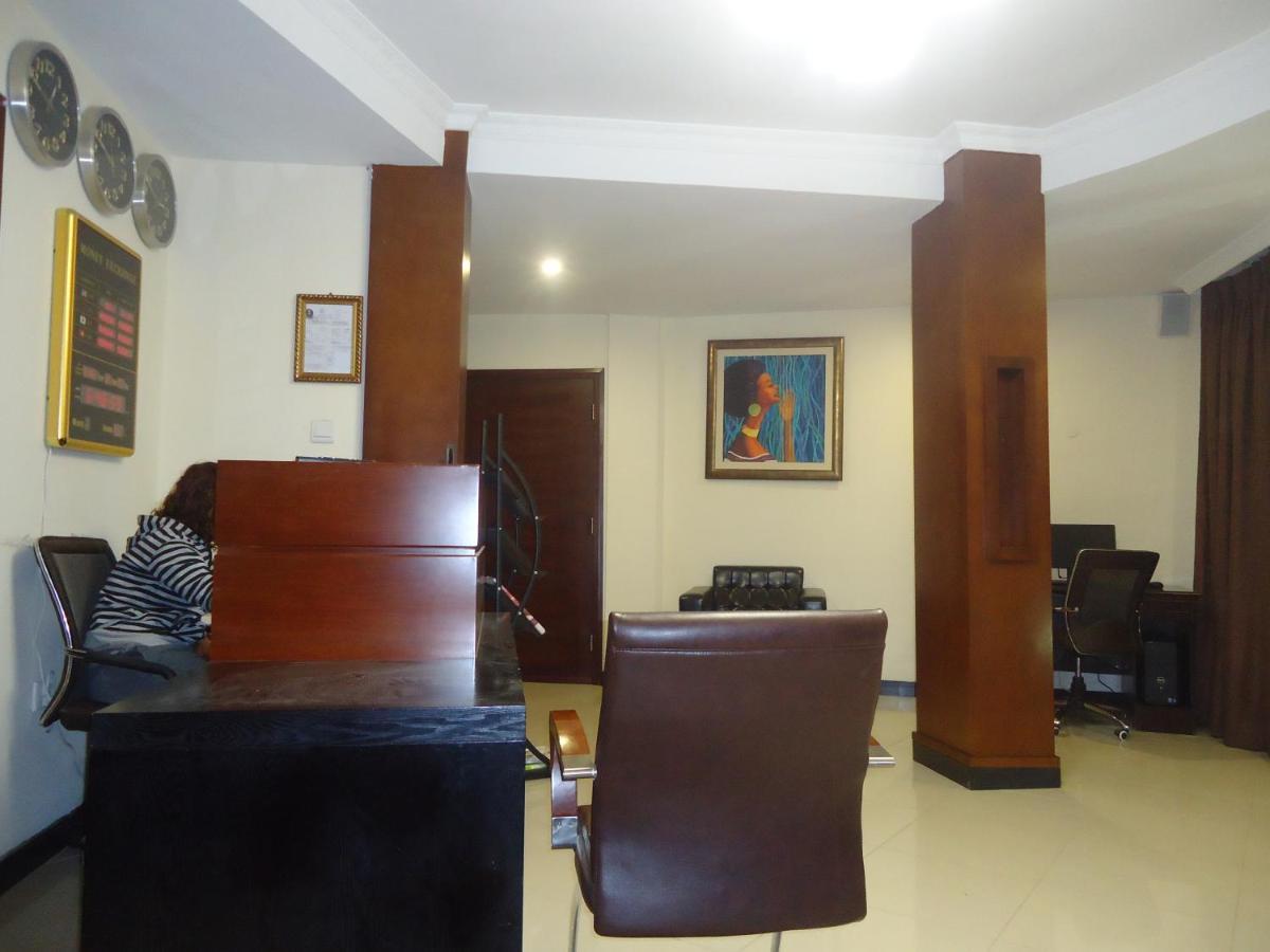 Miracle Hotel Адис Абеба Екстериор снимка