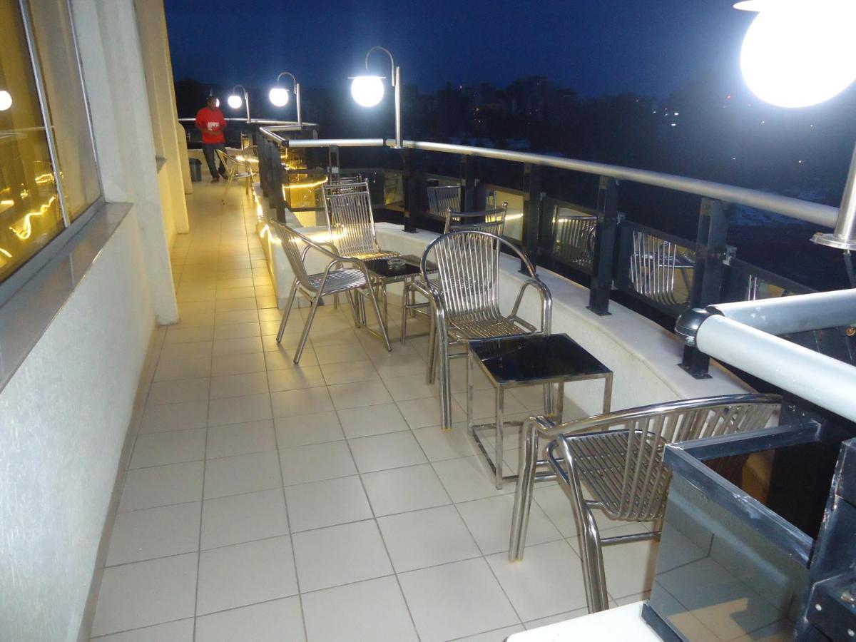 Miracle Hotel Адис Абеба Екстериор снимка
